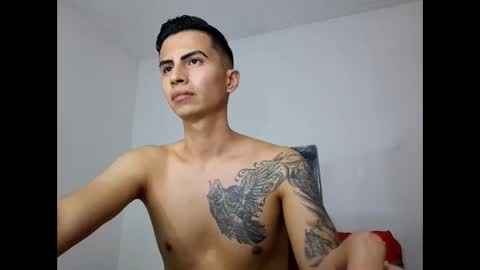Snapshot of velk_hot1 chatting on 02.19.25 velk_hot1 online show from 02.19.25