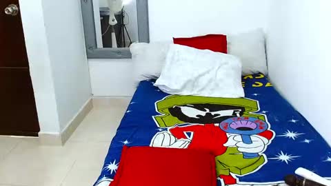 velk_hot1 online show from 11.10.25