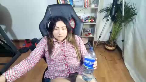 Im VelaI will be Christmas and New Year with my family December 22 to January 13 I will miss you guys. online show from 12.16.24