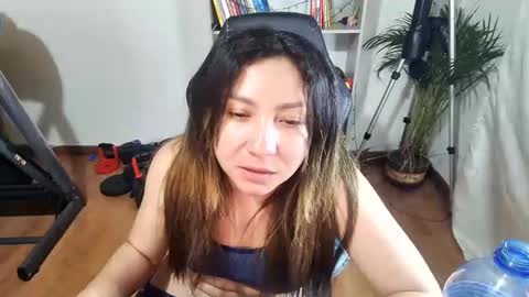 Im VelaI will be Christmas and New Year with my family December 22 to January 13 I will miss you guys. online show from 12.19.24