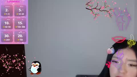 Snapshot of velvet_28_ chatting on 09.19.25 velvet_28_ online show from 09.19.25