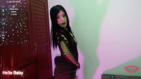 Snapshot of velvet_28_ chatting on 09.30.25 velvet_28_ online show from 09.30.25