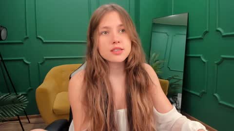 Snapshot of velvet_cherry chatting on 01.12.25 velvet_cherry online show from 01.12.25