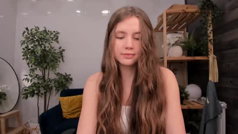 Snapshot of velvet_cherry chatting on 02.06.25 velvet_cherry online show from 02.06.25