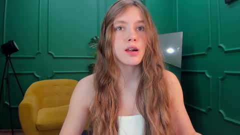 Snapshot of velvet_cherry chatting on 02.13.25 velvet_cherry online show from 02.13.25