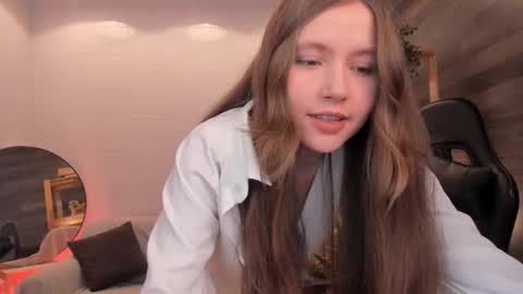 Snapshot of velvet_cherry chatting on 09.30.25 velvet_cherry online show from 09.30.25