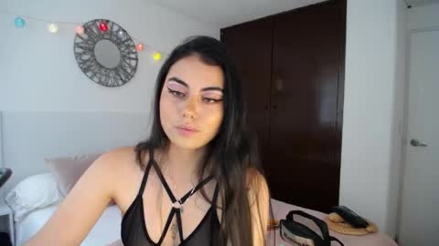 Snapshot of velvet_moon_0202 chatting on 04.13.26 velvet_moon_0202 online show from 04.13.26