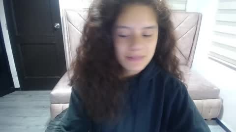 velvet_moon_v online show from 10.13.25