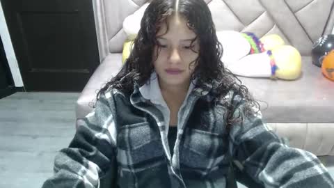 velvet_moon_v online show from 10.24.25