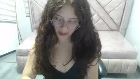 velvet_moon_v online show from 03.03.26