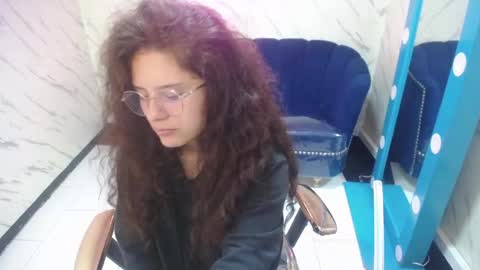 velvet_moon_v online show from 03.18.26