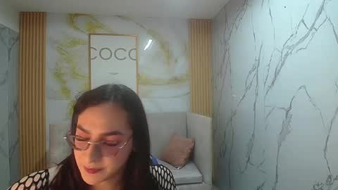Snapshot of velvet_s chatting on 05.06.26 vero online show from 05.06.26
