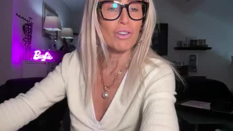 VelvetBarbie online show from 02.25.26