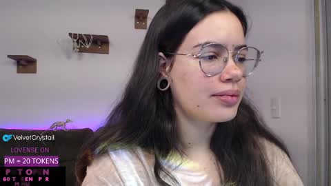 Snapshot of velvetcrystal chatting on 10.09.25 Crystal PVT OPEN online show from 10.09.25