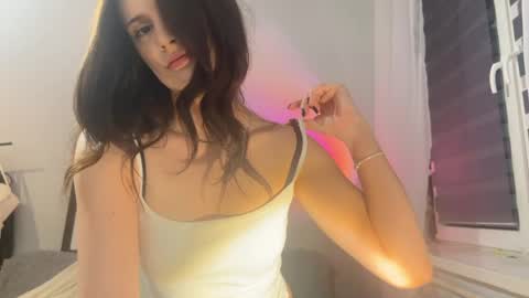 Snapshot of velvetfumble chatting on 06.03.26 Emma online show from 06.03.26