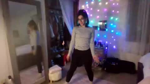 Snapshot of velvetkitten19 chatting on 02.16.26 Kitty online show from 02.16.26