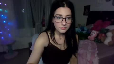 Snapshot of velvetkitten19 chatting on 02.19.26 Kitty online show from 02.19.26