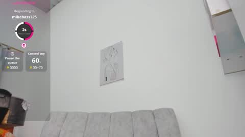 Velvetluna online show from 03.20.26