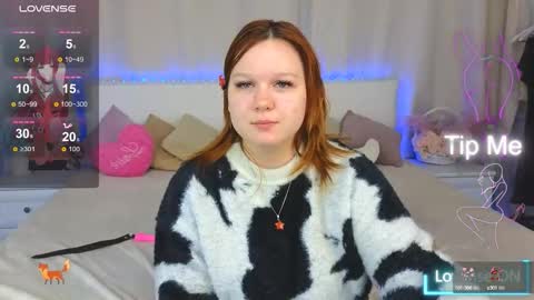 Snapshot of velvetvixonx chatting on 09.16.25 velvetvixonx online show from 09.16.25