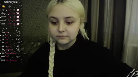 Snapshot of vendymories chatting on 10.05.25 eva 3 online show from 10.05.25