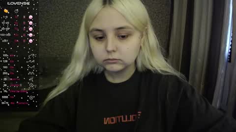 Snapshot of vendymories chatting on 10.07.25 eva 3 online show from 10.07.25