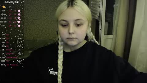 Snapshot of vendymories chatting on 10.12.25 eva 3 online show from 10.12.25