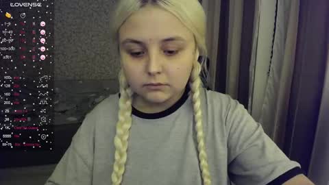 Snapshot of vendymories chatting on 10.13.25 eva 3 online show from 10.13.25