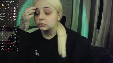 Snapshot of vendymories chatting on 10.17.25 eva 3 online show from 10.17.25