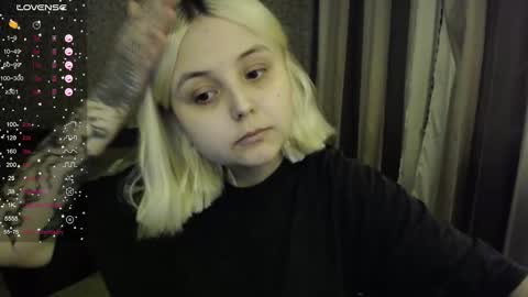 Snapshot of vendymories chatting on 10.17.25 eva 3 online show from 10.17.25