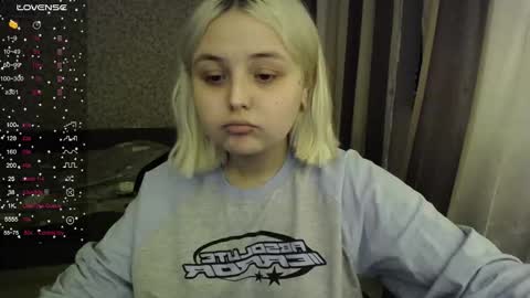 Snapshot of vendymories chatting on 10.23.25 eva 3 online show from 10.23.25