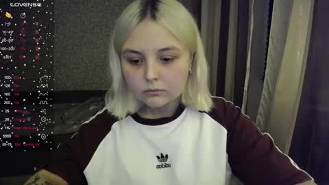 Snapshot of vendymories chatting on 10.29.25 eva 3 online show from 10.29.25