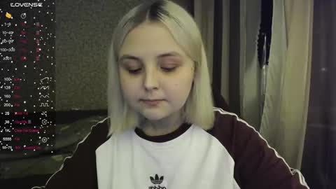 Snapshot of vendymories chatting on 11.07.25 eva 3 online show from 11.07.25