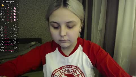 Snapshot of vendymories chatting on 11.12.25 eva 3 online show from 11.12.25