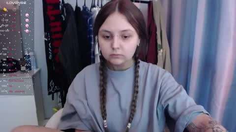 Snapshot of vendymories chatting on 02.16.26 eva 3 online show from 02.16.26