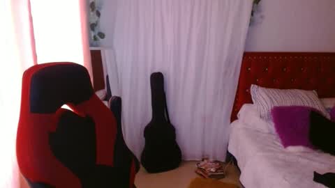 venecasexy44 online show from 10.31.25