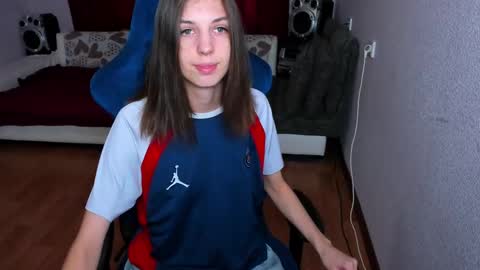 Snapshot of veneradi615 chatting on 03.05.25 veneradi615 online show from 03.05.25