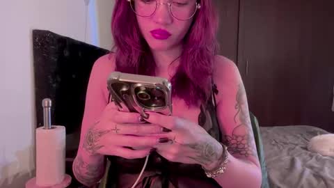 Lanna   online show from 10.21.25