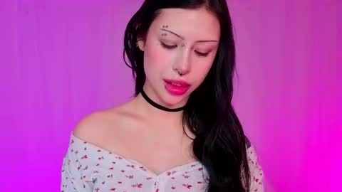 Vivian online show from 11.25.25