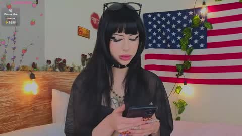 Vivian online show from 04.13.26