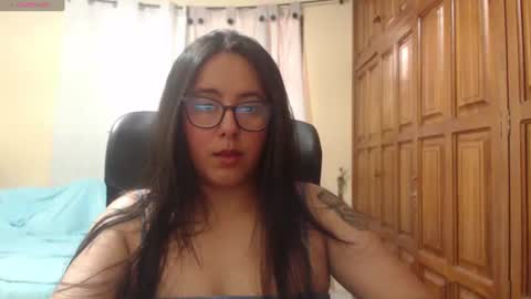 Snapshot of venus_cat_ chatting on 06.25.26 Venus online show from 06.25.26