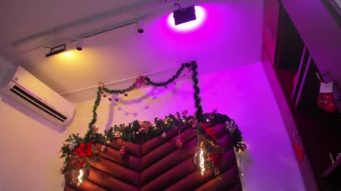    online show from 12.30.24