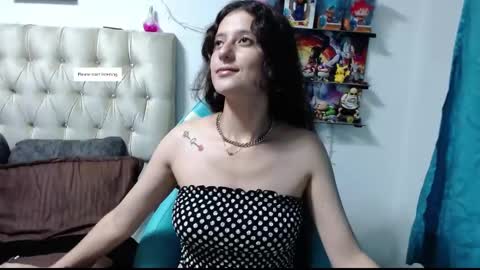 venusHelp me reach 100 like honey online show from 02.16.25