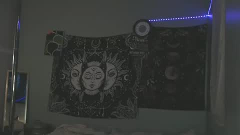 Miss Venus online show from 10.18.25