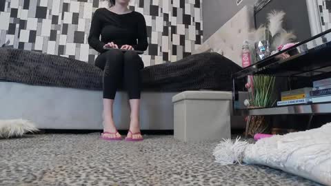 venusinylons online show from 04.10.26