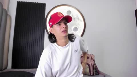 Snapshot of venuss09 chatting on 10.16.25 venuss09 online show from 10.16.25