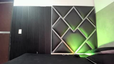 Snapshot of venuss09 chatting on 10.27.25 venuss09 online show from 10.27.25