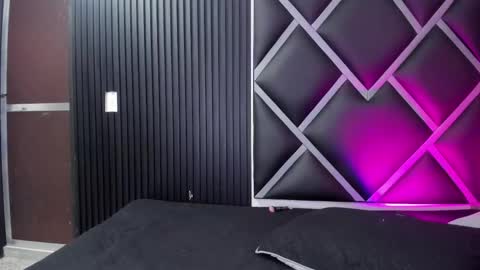 Snapshot of venuss09 chatting on 10.29.25 venuss09 online show from 10.29.25