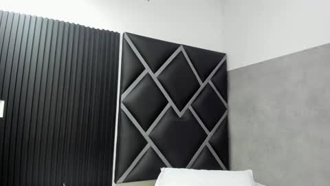 Snapshot of venuss09 chatting on 10.31.25 venuss09 online show from 10.31.25