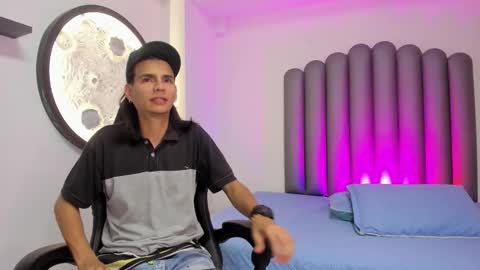 Snapshot of venuss09 chatting on 11.08.25 venuss09 online show from 11.08.25