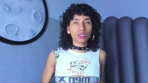 Snapshot of venuss_03 chatting on 09.24.25 venuss_03 online show from 09.24.25